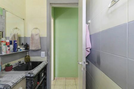 Apartamento à venda com 49m², 2 quartos e 1 vaga Apartamento à venda com 49m², 2 quartos e 1 vagaBanheiro