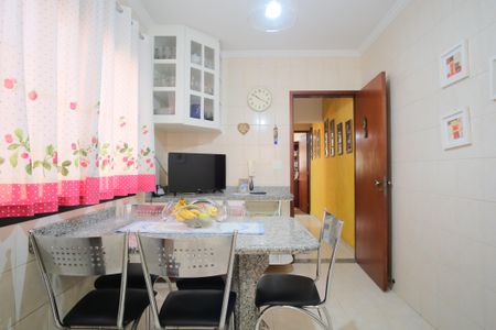 Casa à venda com 252m², 4 quartos e 4 vagasCozinha