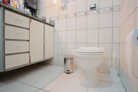 Casa à venda com 252m², 4 quartos e 4 vagasBanheiro da Suíte