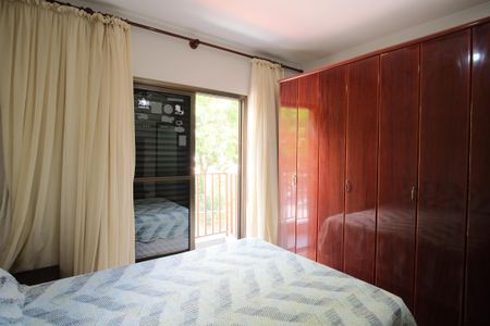 Casa à venda com 252m², 4 quartos e 4 vagasQuarto 2