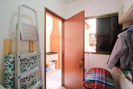 Casa à venda com 252m², 4 quartos e 4 vagasQuarto de Serviço