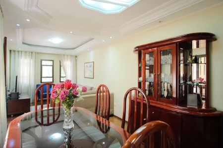 Sala de casa à venda com 4 quartos, 252m² em Jardim Textil, São Paulo