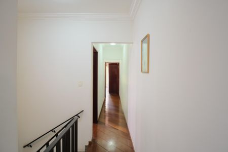 Casa à venda com 252m², 4 quartos e 4 vagasCorredor dos Quartos