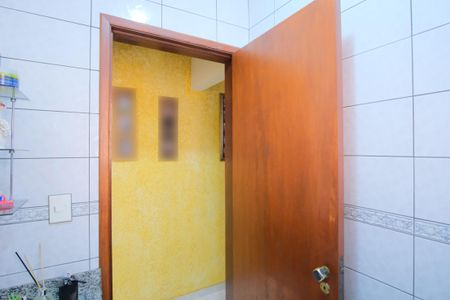 Casa à venda com 252m², 4 quartos e 4 vagasLavabo