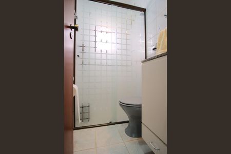 Casa à venda com 252m², 4 quartos e 4 vagasBanheiro Social