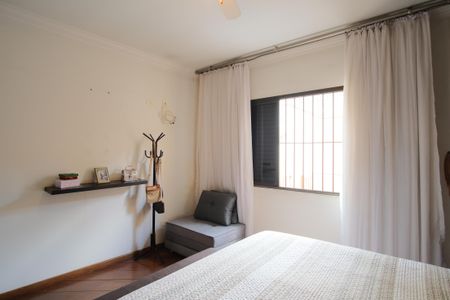 Casa à venda com 252m², 4 quartos e 4 vagasSuíte