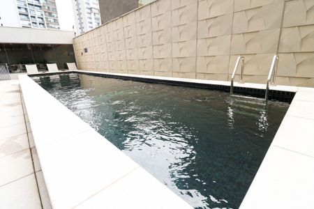 Studio para alugar com 22m², 1 quarto e sem vaga Studio para alugar com 22m², 1 quarto e sem vagaÁrea comum - Piscina