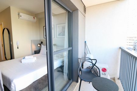 Varanda de kitnet/studio para alugar com 1 quarto, 22m² em Jardim das Acacias, São Paulo