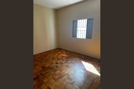 Casa à venda com 220m², 3 quartos e 7 vagas Casa à venda com 220m², 3 quartos e 7 vagasQuarto