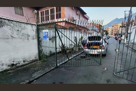 Casa de condomínio à venda com 128m², 3 quartos e 1 vagaPlaca 