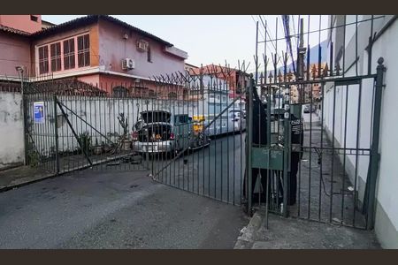 Casa de condomínio à venda com 128m², 3 quartos e 1 vagaFachada 