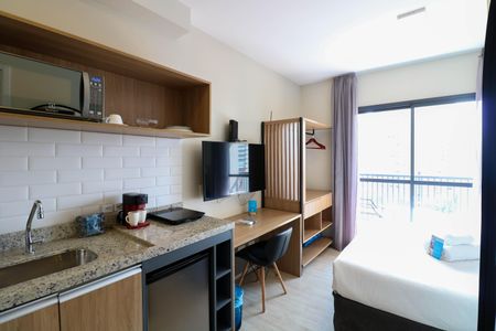 Studio de kitnet/studio para alugar com 1 quarto, 20m² em Jardim das Acacias, São Paulo
