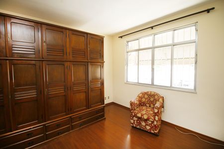 Casa à venda com 171m², 5 quartos e 1 vagaQuarto 2