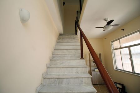 Casa à venda com 171m², 5 quartos e 1 vagaSala