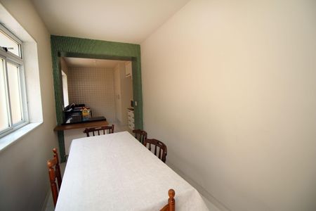 Casa à venda com 171m², 5 quartos e 1 vagaCozinha 2 e Copa 