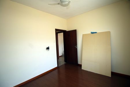 Casa à venda com 171m², 5 quartos e 1 vagaQuarto 5