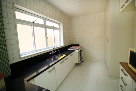 Casa à venda com 171m², 5 quartos e 1 vagaCozinha 2