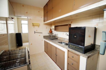 Casa à venda com 171m², 5 quartos e 1 vagaCozinha 1