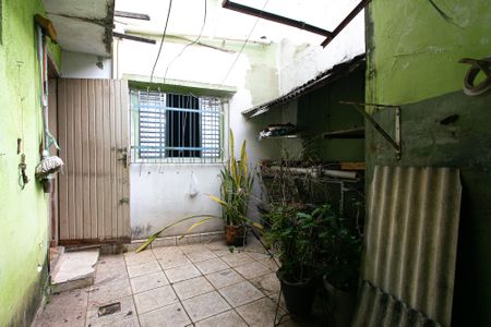 Casa à venda com 200m², 2 quartos e 2 vagasQuintal