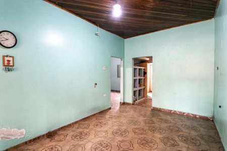 Sala de casa à venda com 2 quartos, 200m² em Vila Carrão, São Paulo