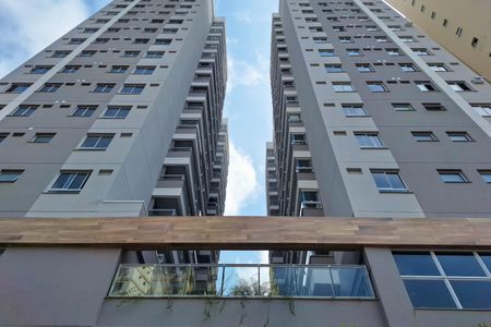 Apartamento à venda com 60m², 2 quartos e 1 vaga Apartamento à venda com 60m², 2 quartos e 1 vagaFachada