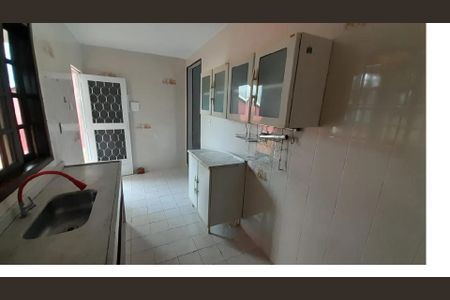 Casa de condomínio à venda com 280m², 5 quartos e 1 vaga