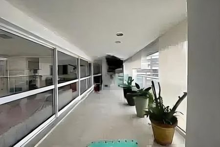 Apartamento à venda com 235m², 3 quartos e 4 vagas