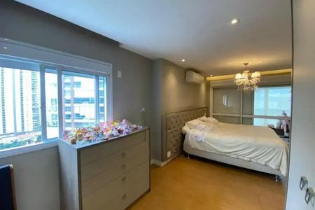 Apartamento à venda com 235m², 3 quartos e 4 vagas
