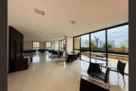 Apartamento à venda com 3 quartos, 130m² em Sion, Belo Horizonte
