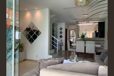 Casa à venda com 4 quartos, 140m² em Piratininga, Niterói