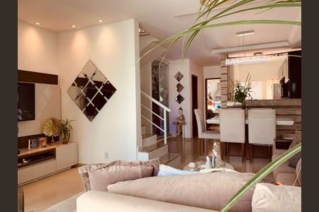 Casa à venda com 4 quartos, 140m² em Piratininga, Niterói