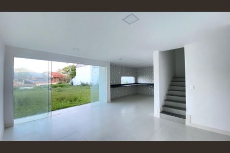 Casa à venda com 3 quartos, 113m² em Serra Grande, Niterói