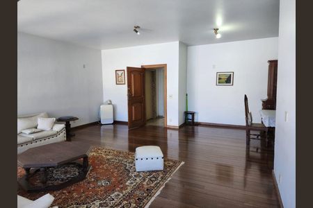 Apartamento à venda com 4 quartos, 220m² em Icaraí, Niterói