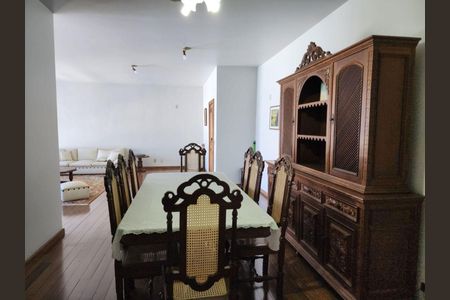 Apartamento à venda com 4 quartos, 220m² em Icaraí, Niterói