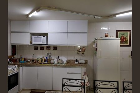 Casa à venda com 3 quartos, 175m² em Engenho do Mato, Niterói