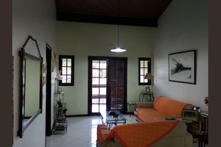 Casa à venda com 3 quartos, 175m² em Engenho do Mato, Niterói