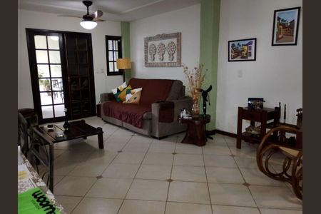 Casa à venda com 3 quartos, 175m² em Engenho do Mato, Niterói