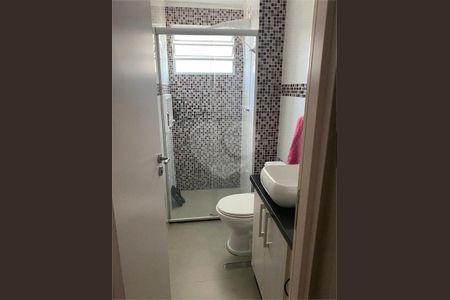 Apartamento à venda com 2 quartos, 50m² em Vila Carmosina, São Paulo