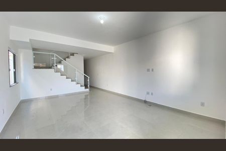 Casa à venda com 4 quartos, 181m² em Itaipu, Niterói