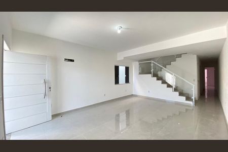 Casa à venda com 4 quartos, 181m² em Itaipu, Niterói