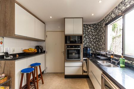 Apartamento à venda com 210m², 4 quartos e 3 vagasCozinha