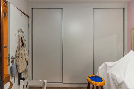 Apartamento à venda com 210m², 4 quartos e 3 vagasQuarto 2