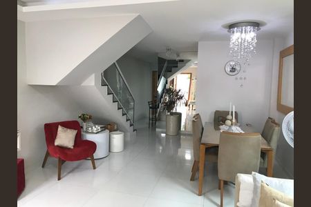 Casa à venda com 4 quartos, 142m² em Itaipu, Niterói