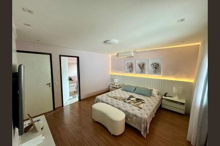 Casa à venda com 4 quartos, 200m² em Piratininga, Niterói