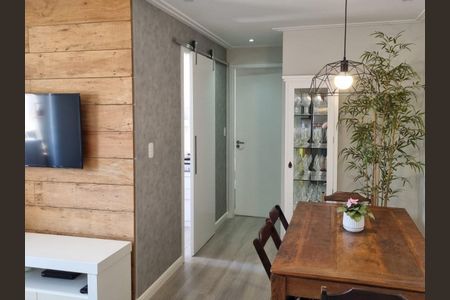 Sala de apartamento à venda com 2 quartos, 49m² em Vila Floresta, Santo André