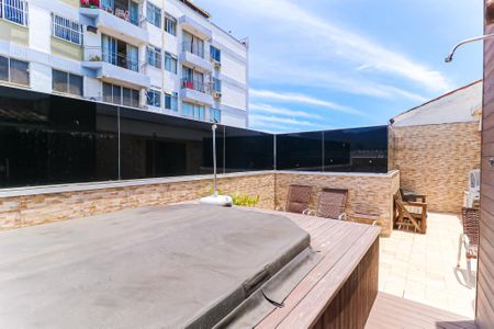 Apartamento à venda com 78m², 2 quartos e 1 vagaTerraço