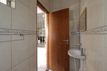 Casa para alugar com 266m², 3 quartos e 5 vagasBanheiro de Serviço