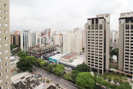 Apartamento à venda com 105m², 4 quartos e 2 vagas Apartamento à venda com 105m², 4 quartos e 2 vagasVista
