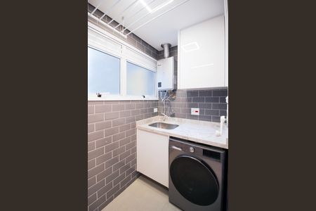 Apartamento à venda com 105m², 4 quartos e 2 vagas Apartamento à venda com 105m², 4 quartos e 2 vagasÁrea de Serviço