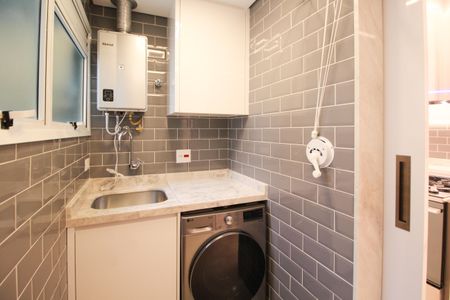 Apartamento à venda com 105m², 4 quartos e 2 vagas Apartamento à venda com 105m², 4 quartos e 2 vagasÁrea de Serviço